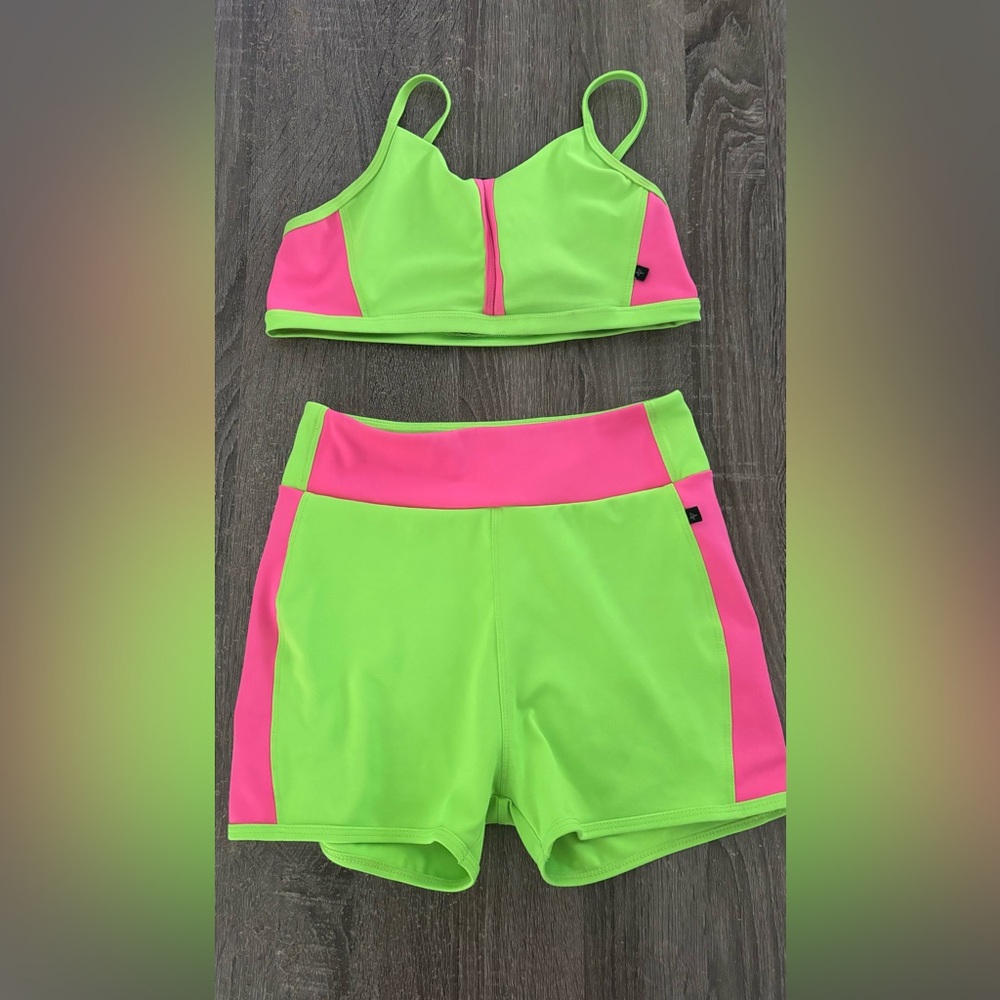 Daroch neon set size teens 14 for $40!
